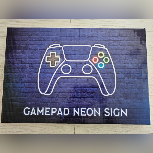 LED Gaming Controller Neon Sign - New In BOX - Picture 3 of 4